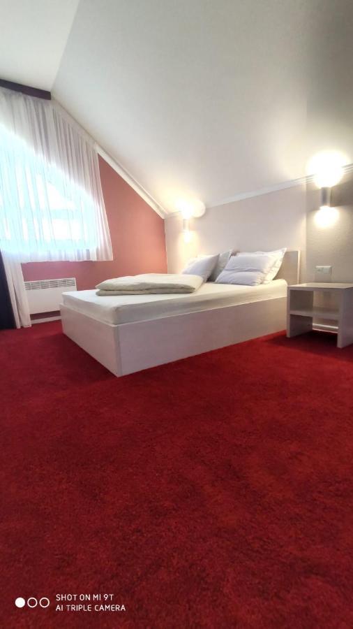Bra Haus Hotel Branev ภายนอก รูปภาพ